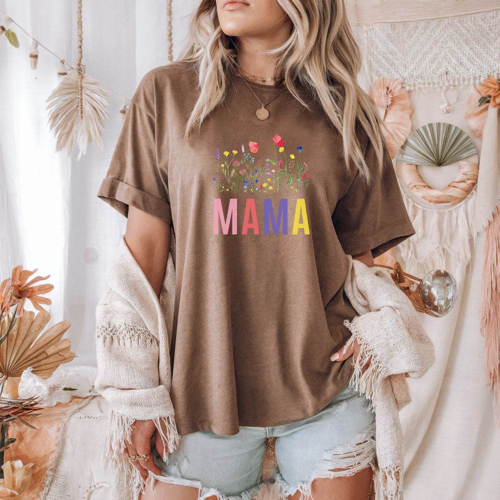 Mama in Bloom T-Shirt: Beautiful Wildflower Print