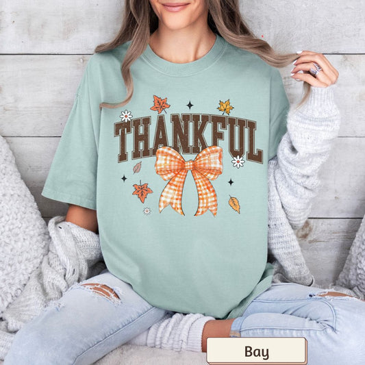 Women's T-Shirt – Thankful Coquette Fall Pumpkin Spice Retro Autumn Vibes