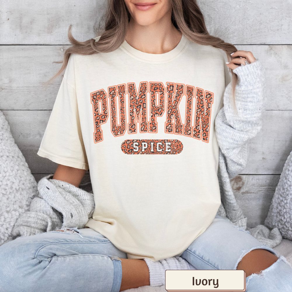 Pumpkin Spice Leopard Print Women's Short Sleeve T-Shirt | Comfort Colors Fall Tee