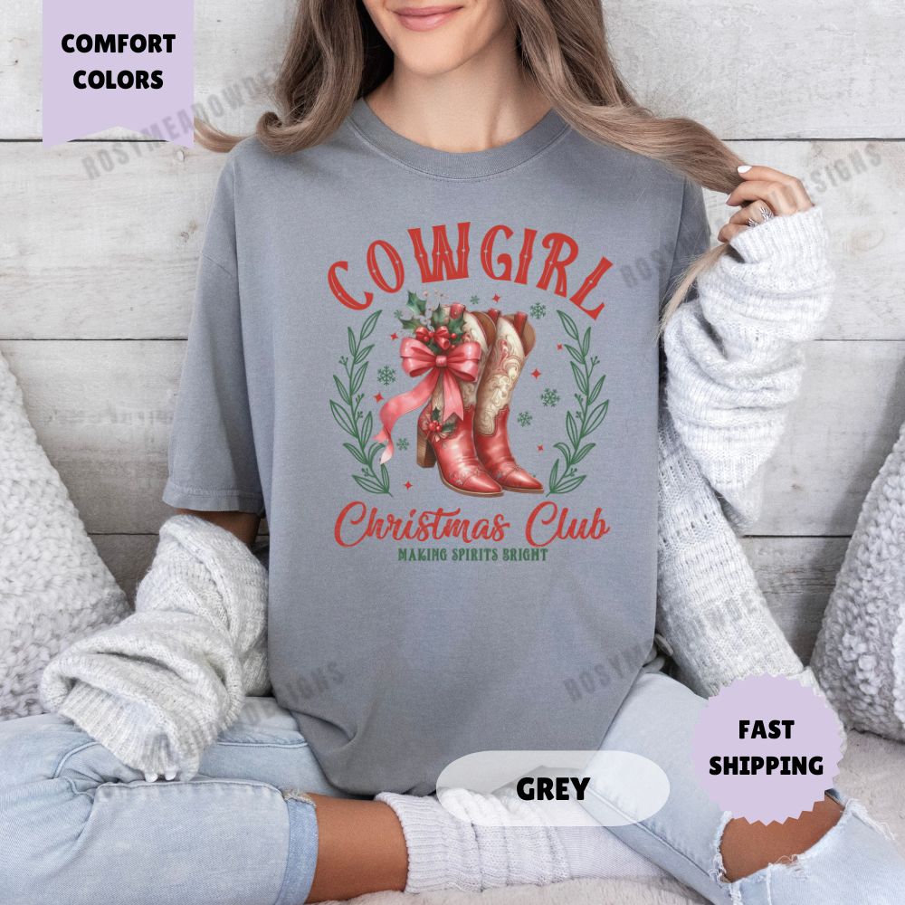 Cowgirl Christmas Club Comfort Colors T-Shirt Coquette Christmas Womenswear Holiday Crewneck